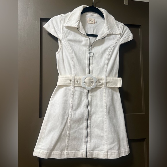 Alice + Olivia White Denim Dress - Picture 1 of 5
